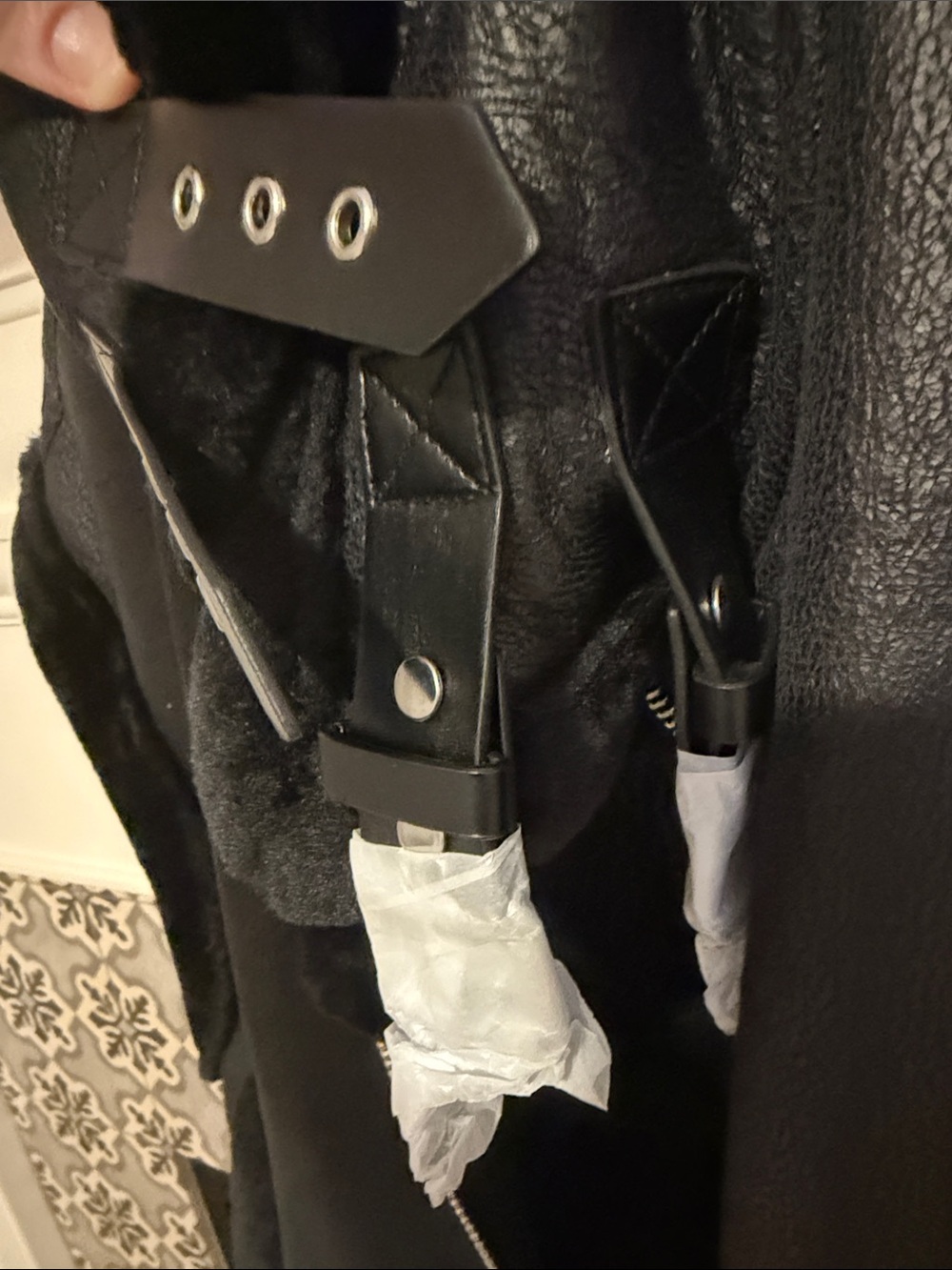 NEW BLANKNYC Vegan Leather Sherpa Oversized Black Vest Buckle Details Moto Sz S - Picture 9 of 12